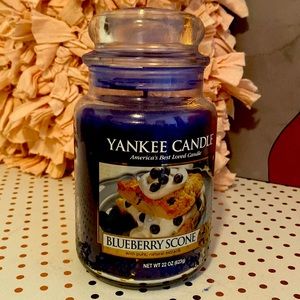 Retired Yankee Candle Blueberry Scone